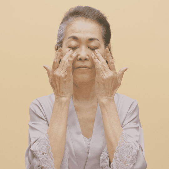 L'Occitane - Immortelle Divine Eye Balm 15ml - Ascent Luxury Cosmetics